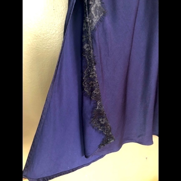 Navy Silk Nordstrom skirt. - Picture 1 of 4
